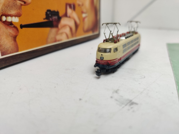 Mini Club Z DC 8854 / Elektrolokomotive BR103 (Betriebsnummer: 103 113-7) / DB / TEE-Design (rot/beige) Analog / OVP