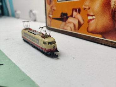 Mini Club Z DC 8854 / Elektrolokomotive BR103 (Betriebsnummer: 103 113-7) / DB / TEE-Design (rot/beige) Analog / OVP
