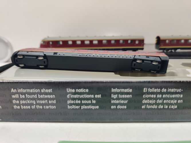 Märklin Z DC / 88720 / dreiteiligen Dieseltriebwagenzug / BR VT 08.5 / DB / Analog / OVP