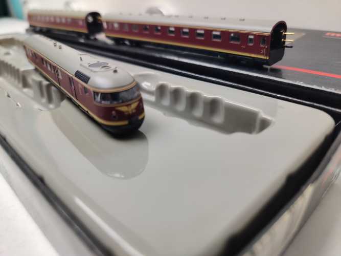 Märklin Z DC / 88720 / dreiteiligen Dieseltriebwagenzug / BR VT 08.5 / DB / Analog / OVP