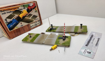 Märklin Mini-Club Z DC 8992 Bahnübergang mit Halbschranke / OVP