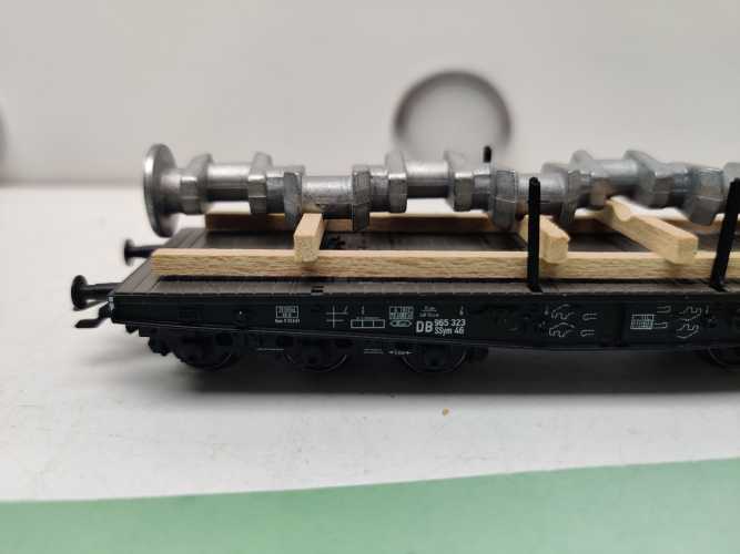Märklin H0 AC 48675 / 965 323 / 6-Achser Schwerlastwagen / mit Ladegut Welle / NEM / DB
