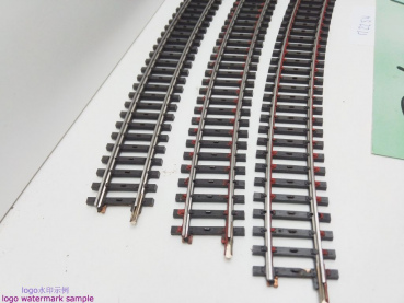 Märklin H0 AC 2251 3x gebogenes K-Gleis / R 618,5 / 30° = 1/1 / Kleber, Farbe
