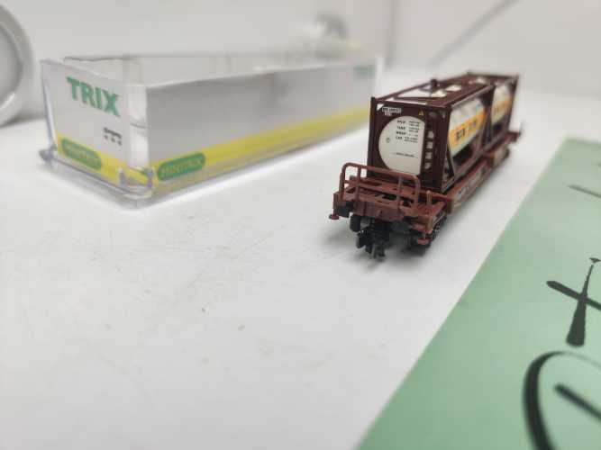 Mini Trix N DC 15257-1 / 4-achsigen Einheitstaschenwagen / Sdgkms 707 / DB AG / „BERTSCHI AG“ / OVP
