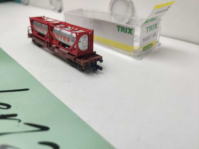 Mini Trix N DC 15257-2 / Einheitstaschenwagen / Sdgkms 707 / DB AG / Tankcontainern „HOYER“ / OVP