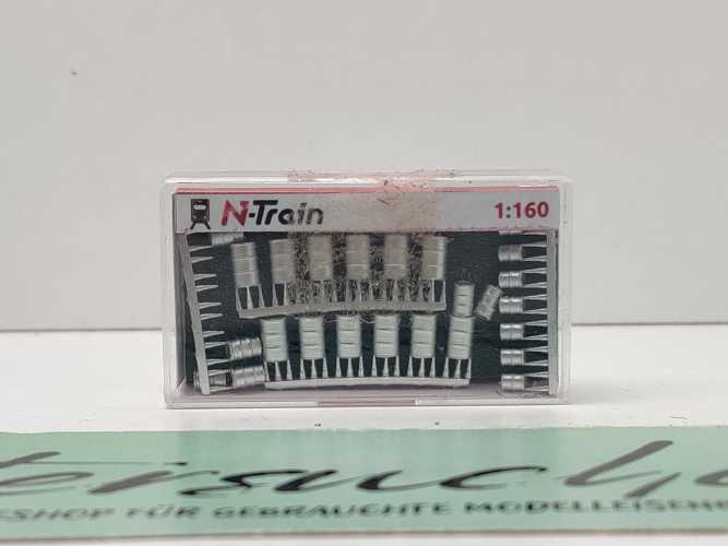 N-Train N 212.26 Metallfässer silbern 26 Stck / unbenutzt / 1:160 / OVP