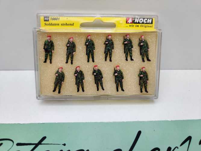 Noch H0 16601 Figuren-Set "Soldaten, stehend" / 11 Figurinen / OVP