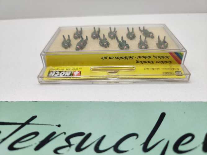 Noch H0 16603 Figuren-Set "Soldaten, stehend" / 11 Figurinen / OVP