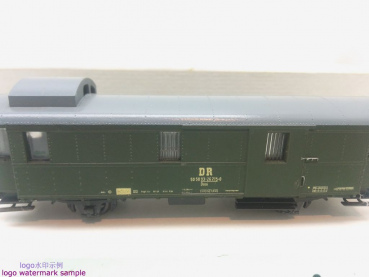 Piko H0 DC Gepäckwagen 50 50 93-26 215-0 / Daai / DR