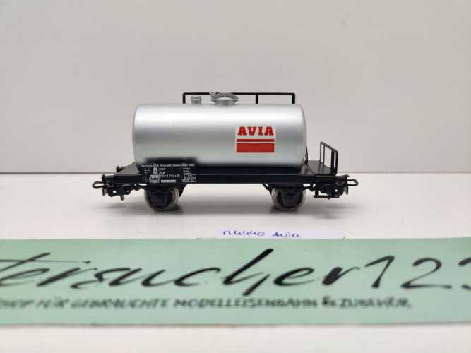 Primex H0 AC 2702 Kesselwagen "AVIA" Zk / Kessel silber / DB