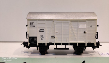 Piko H0 AC gedeckter Güterwagen / Berlin 2 219 Gk / NEM / DR
