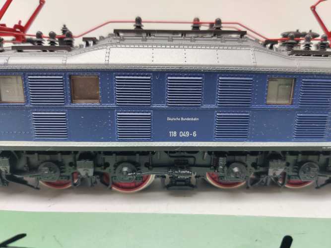 Roco H0 AC BR118 049-6 / Altbau-Elektrolokomotive / BR118 / DB / ehemals preußische E 18 / Umbau auf Delta-Digital