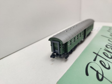 Roco N DC 24211 Eilzugwagen 2.Kl 'Umbauwagen' / Byg516 / DB