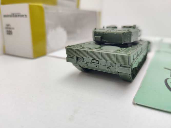 Roco Minitanks H0 329 Kpf Panzer "Leopard" 2 A4  / 1:87 / OVP