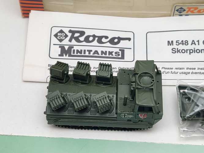 Roco Minitanks H0 376 (2) Minenwerfer M548 A1 G "Skorpion" / 1:87 / OVP rot