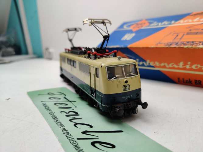 Roco H0 DC 4133 / Elektrolokomotive / BR 111 / DB / Analog / OVP