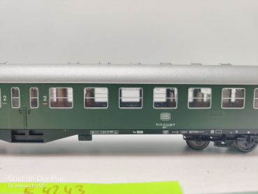 Roco H0 AC 44930 Mitteleinstiegswagen / 2.Kl / Bym421 / NEM / DB