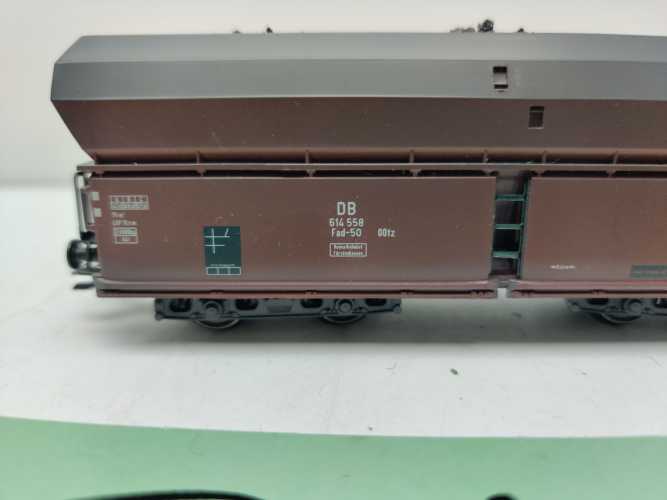 Roco H0 AC 614 558 / vierachsiger Großraum-Selbstentladewagen / NEM / DB / Ladegut Kohle