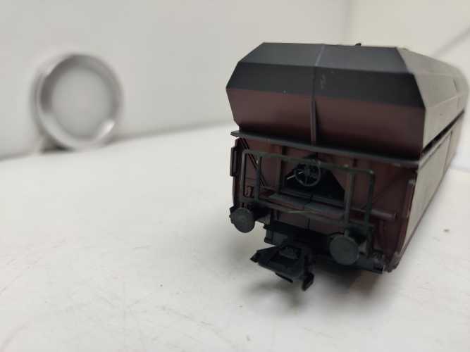 Roco H0 AC 614 558 / vierachsiger Großraum-Selbstentladewagen / NEM / DB / Ladegut Kohle