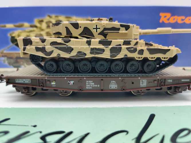 Roco H0 DC 67476 Schwerlastwagen Smm Leopard 2A4 " Leopradine" / NEM / ÖBB / OVP