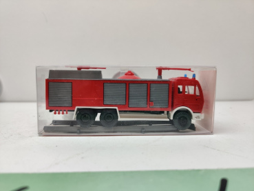 Saurer H0 / 1:87 / 440 / Mercedes / Ziegler Tanklöschfahrzeug TLF32/20-15 / OVP