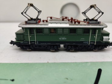 Trix N DC 2033 / BR144 083-3 Elektrolok / DB / Grün / Analog