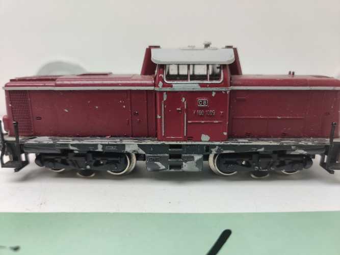 Trix DC H0 V100 1009 Diesellok / Rot / DB / Analog