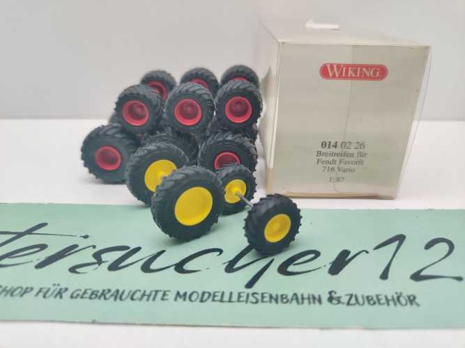 Wiking H0 014 02 26 Breitreifen Fendt Favorit 716 Vario 3x rot 1x gelb / 1:87 / OVP