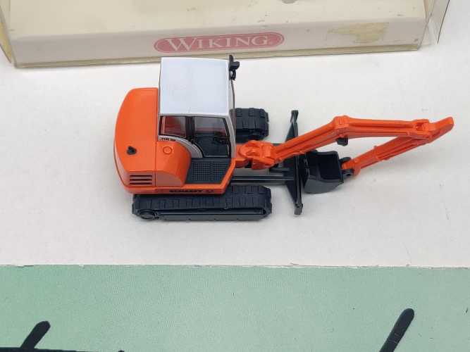 Wiking H0 658 01 29 Mini-Raupenbagger "HR18" Firma Karl Schaeff / 1:87 / OVP