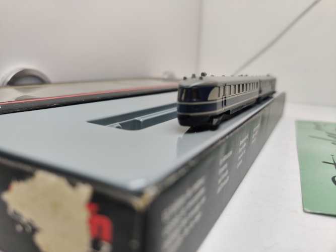 Märklin Z DC / 88870 / zweiteiligen Dieselschnelltriebwagen / BR SVT 04 / DB / Analog  / OVP