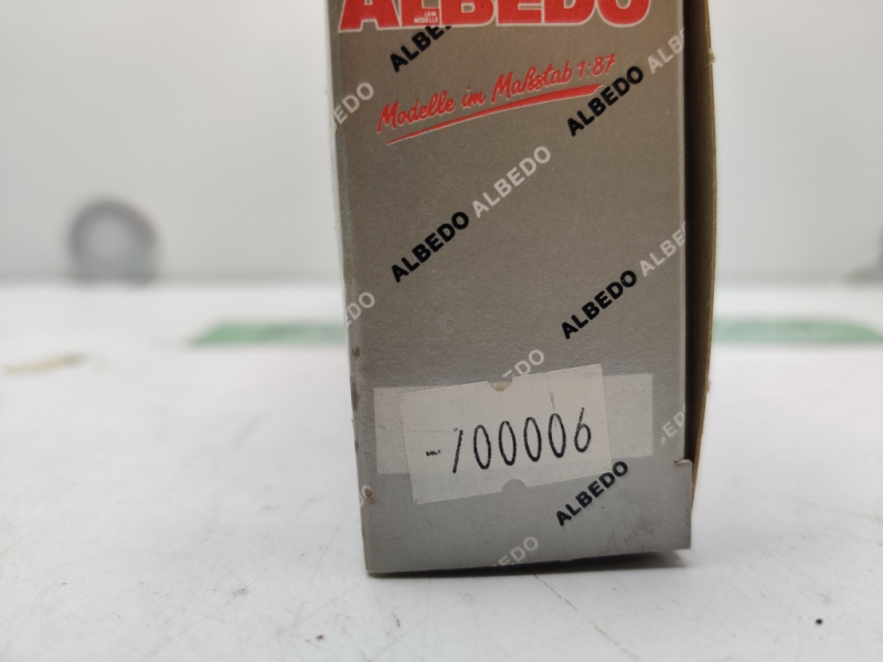 Albedo H0 / 1:87 / 700006 Sattelzug Renault / LKW des Jahres 1991 / OVP