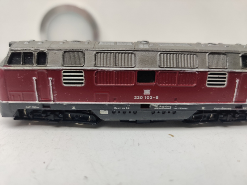 Arnold N DC 0202 / BR220 103-6 Diesellok / Rot / DB / Analog