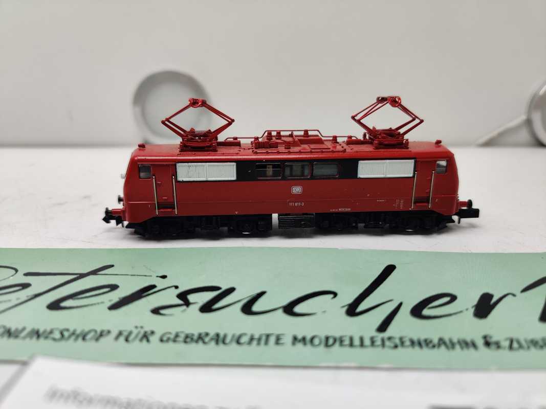 Arnold DC N 2328 / Elektrolokomotive / BR111 / DB / Rot
