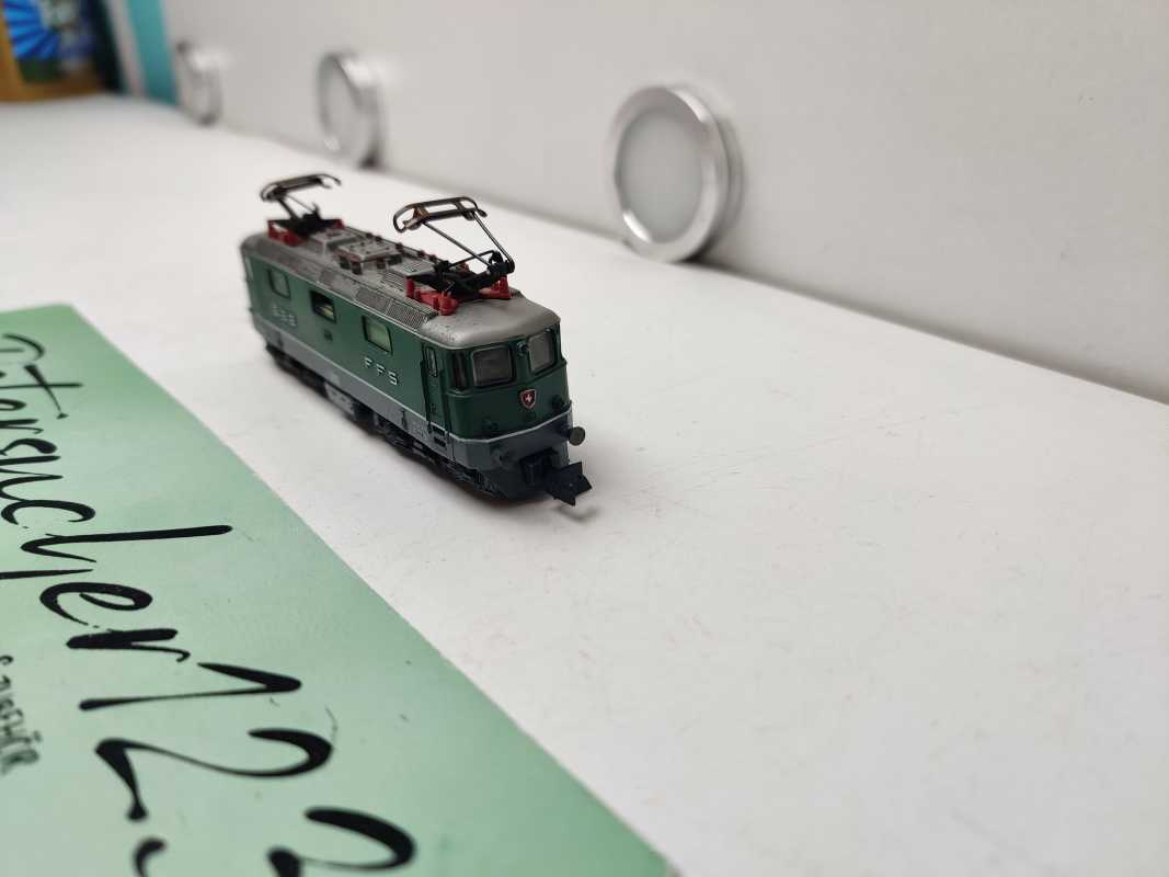 Arnold DC N 2409 / Elektrolokomotive Re 4/4 II  / SBB