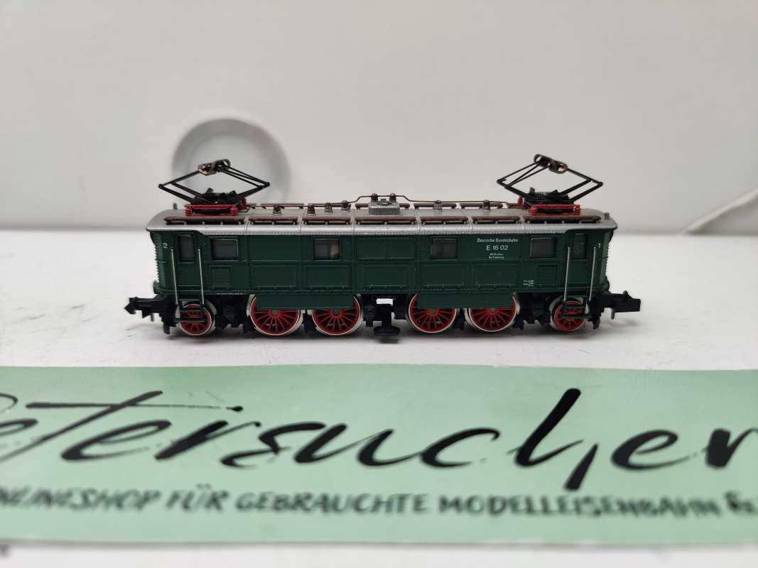Arnold DC N 2450 / Elektrolokomotive / Baureihe E 16 02) / DB / Grün