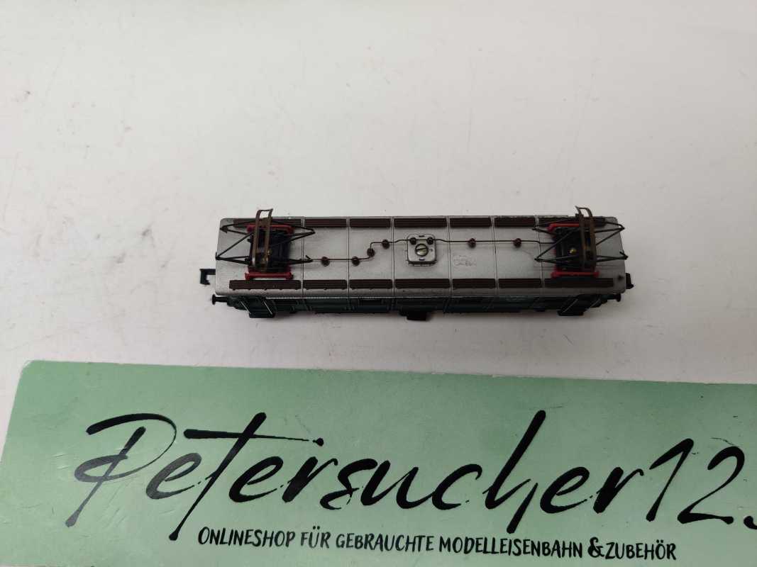 Arnold DC N 2450 / Elektrolokomotive / Baureihe E 16 02) / DB / Grün