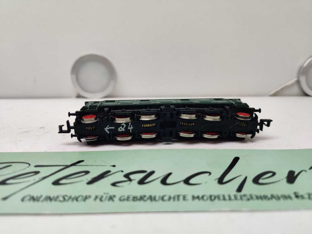 Arnold DC N 2450 / Elektrolokomotive / Baureihe E 16 02) / DB / Grün
