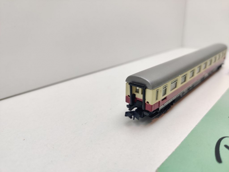 Arnold N DC 3810 Abteilwagen 1.Kl / Av4üm65 / DB