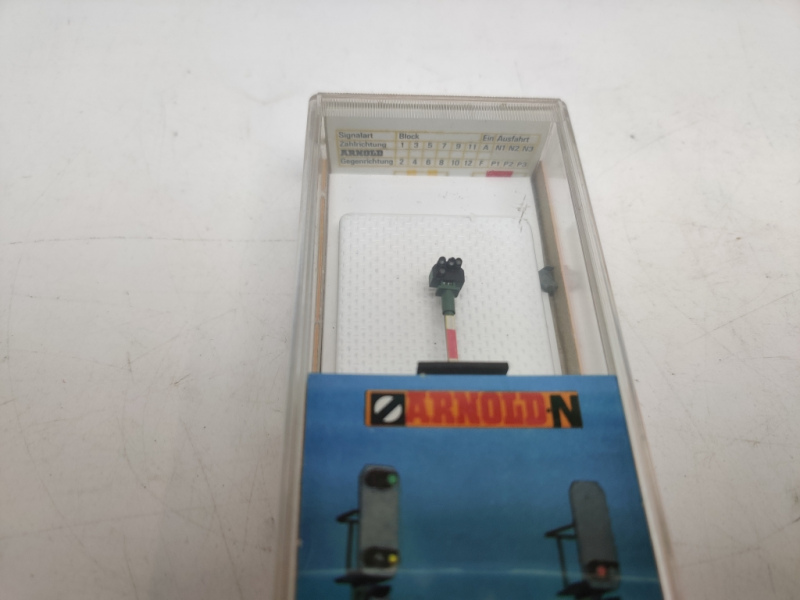 Arnold N DC 7623 / Licht-Gleissperrsignal (niedrige Bauform / „Zwergsignal“) / OVP