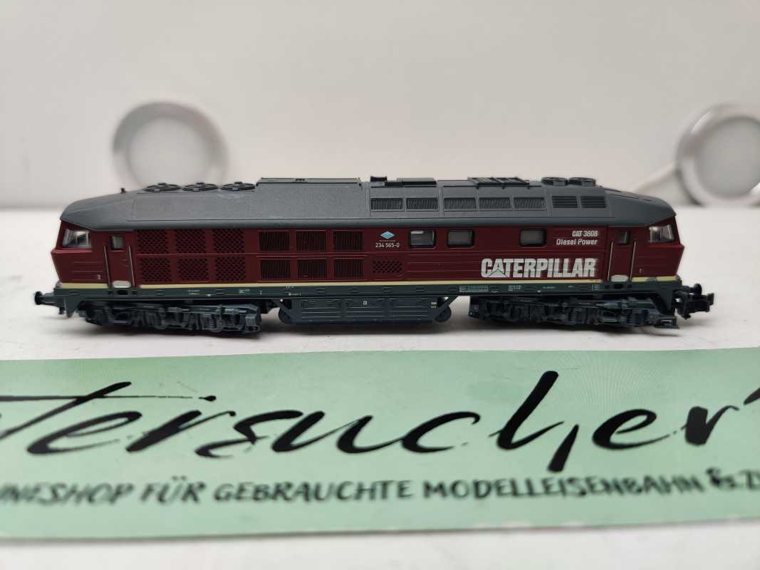 Brawa N DC BR234565-0 / „Ludmilla“-Großdiesellokomotive / CATERPILLAR / Dummy / Rot