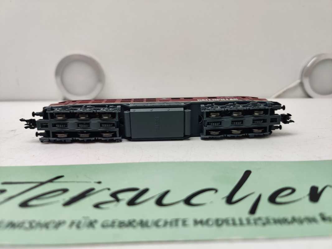 Brawa N DC BR234565-0 / „Ludmilla“-Großdiesellokomotive / CATERPILLAR / Dummy / Rot
