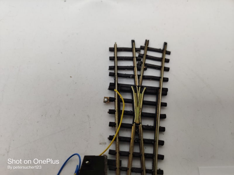 Bemo H0m DC 4210 / RhB Weiche rechts 12º 162,3mm + elektrischer Antrieb /Kabel kurz abgeschnitten