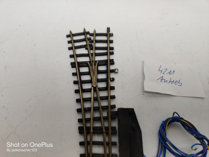 Bemo H0m DC 4211 / 1 x Weiche Links + Elektrischer Antrieb