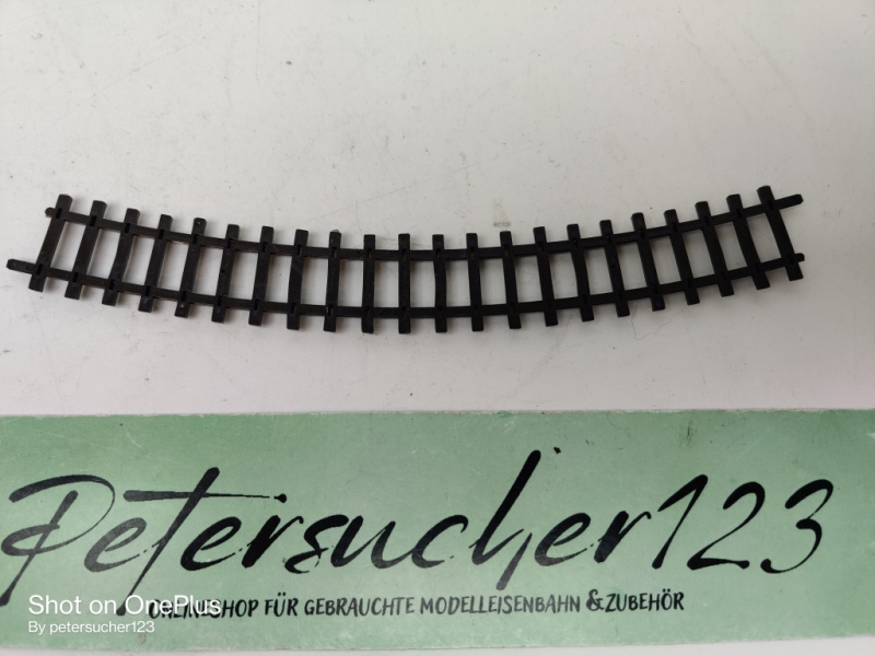 Bemo H0m DC 4230 / 1 x Gebogenes Gleis 30 ° R=330 mm
