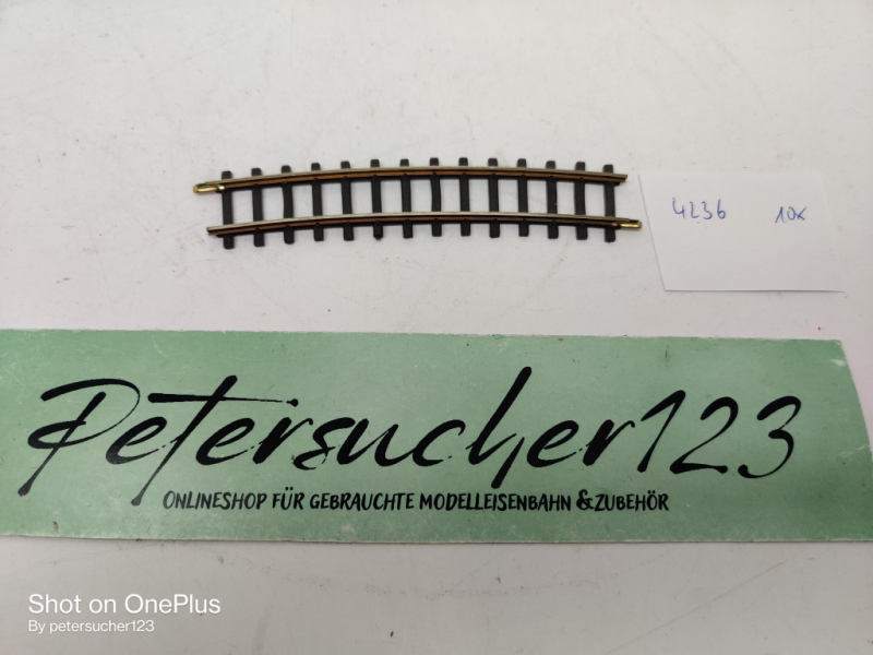 Bemo H0m DC 4236 / 1 x Gebogenes Gleis