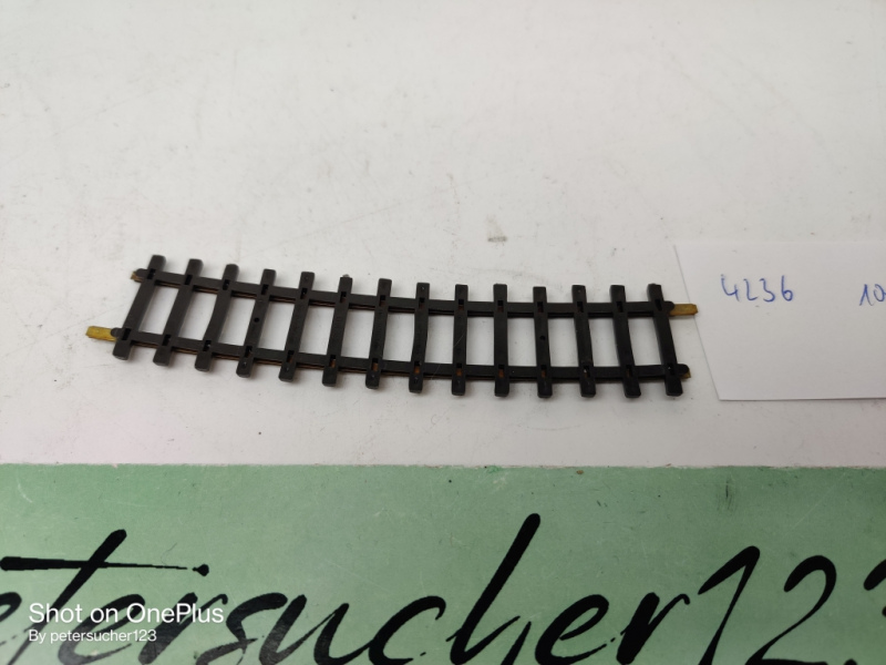 Bemo H0m DC 4236 / 1 x Gebogenes Gleis