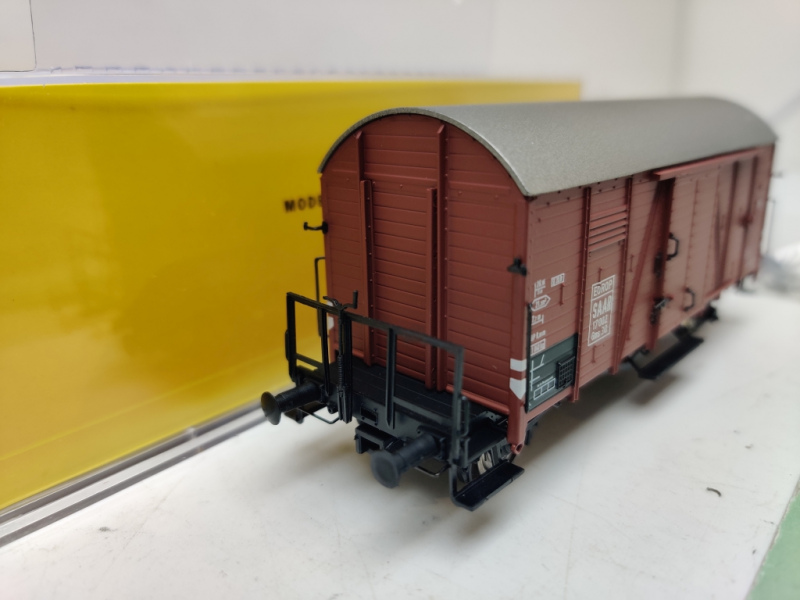 BRAWA H0 DC 47973 Gedeckter Güterwagen EUROP / SAAR / OVP