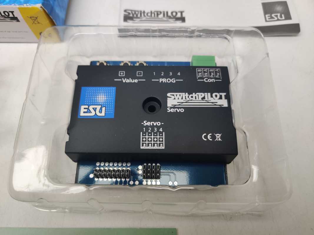 Esu 51822  digitaler 4-fach Servo Decoder für die Modelleisenbahn / OVP