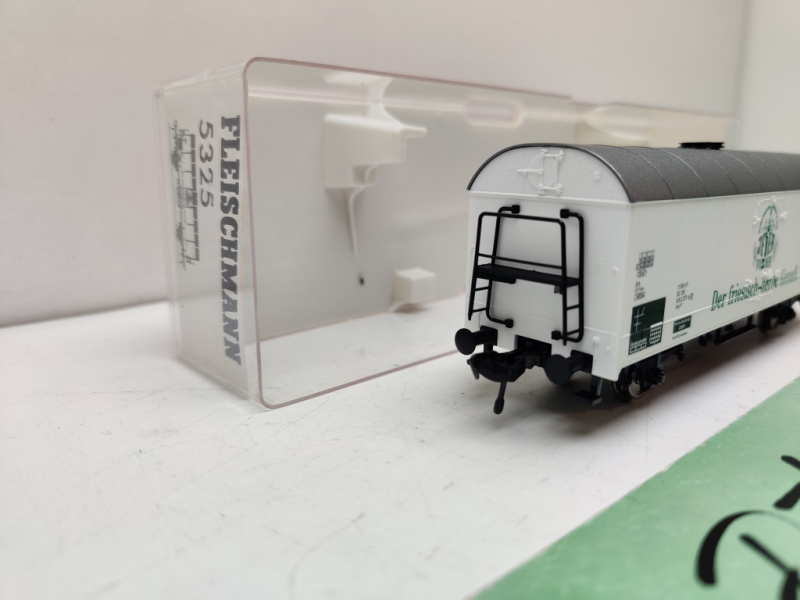 Fleischmann H0 DC 5325 Gedeckter Güterwagen / Bierwagen "Jever Pilsner" / OVP