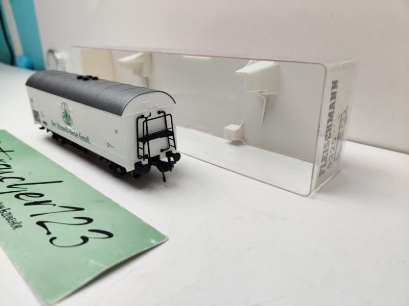 Fleischmann H0 DC 5325 Gedeckter Güterwagen / Bierwagen "Jever Pilsner" / OVP